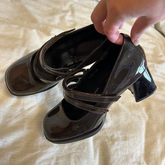 brown mary jane style heels - Picture 2 of 3